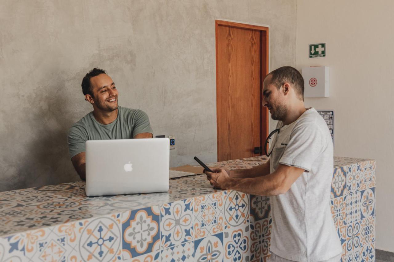 Caleta Hostel Rooftop & Pool كانكون المظهر الخارجي الصورة