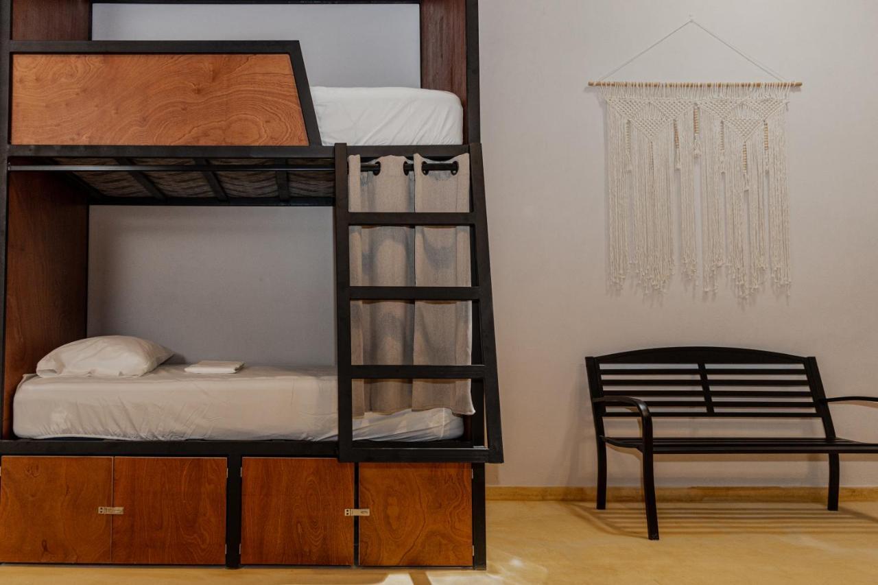 Caleta Hostel Rooftop & Pool كانكون المظهر الخارجي الصورة