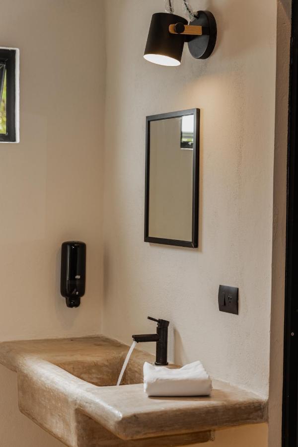 Caleta Hostel Rooftop & Pool كانكون المظهر الخارجي الصورة