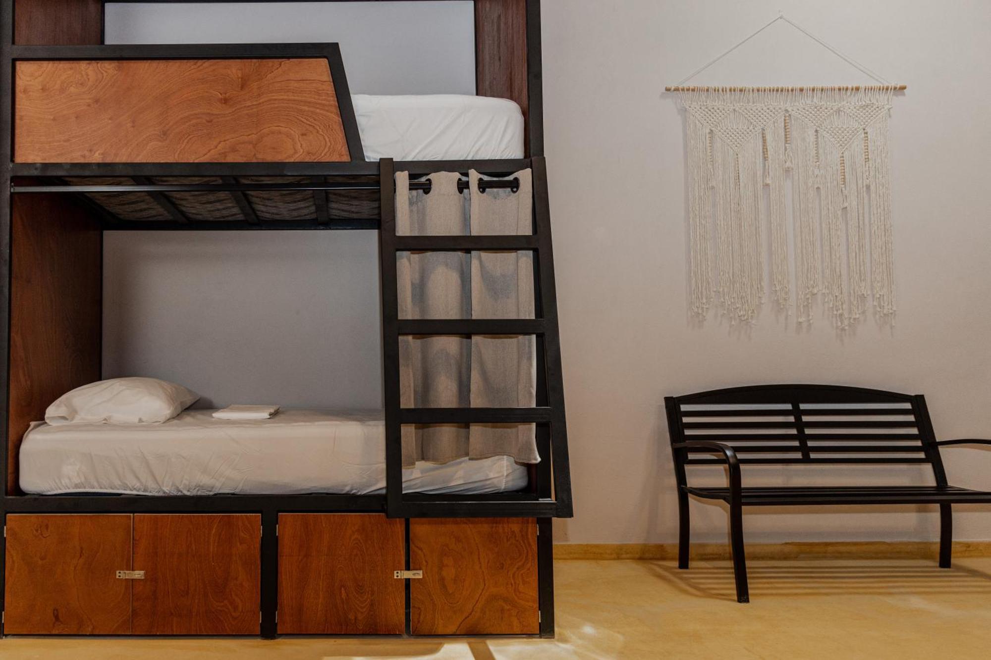 Caleta Hostel Rooftop & Pool كانكون المظهر الخارجي الصورة